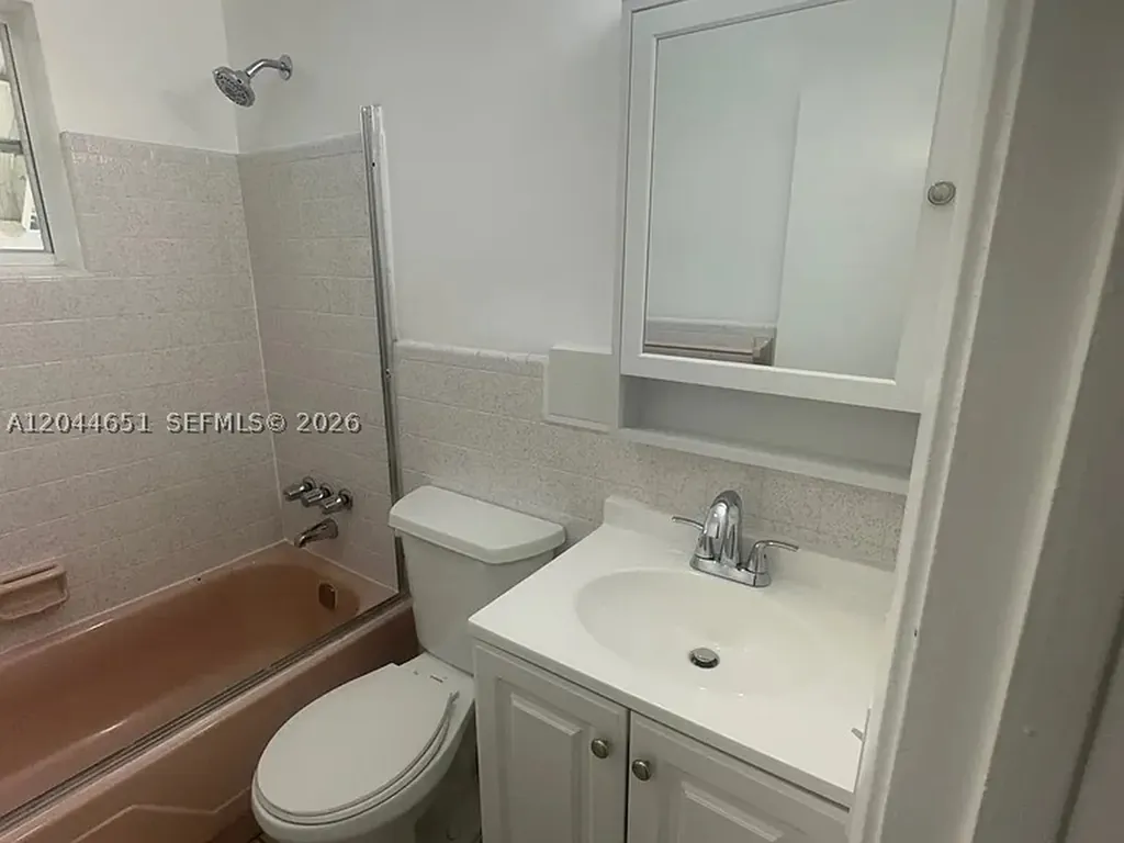 2407 Mckinley Street Hollywood FL 33020