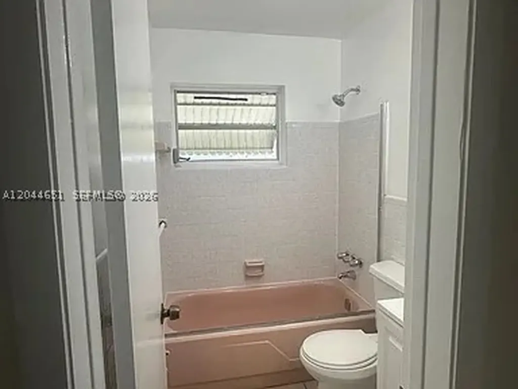 2407 Mckinley Street Hollywood FL 33020
