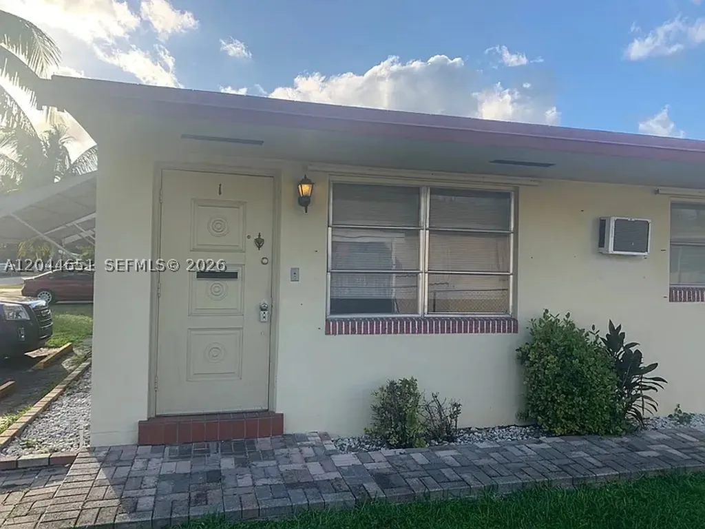 2407 Mckinley Street Hollywood FL 33020