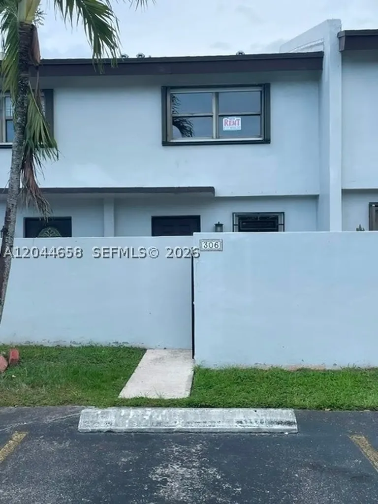 8020 SW 152nd Avenue Miami FL 33193