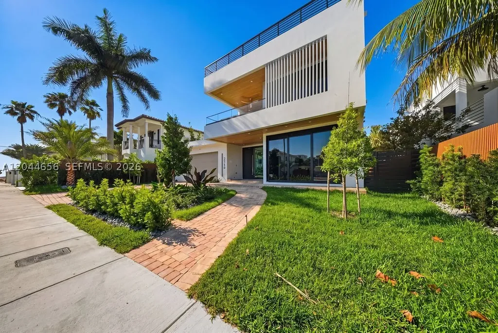 3318 NE 16th Place Fort Lauderdale FL 33305