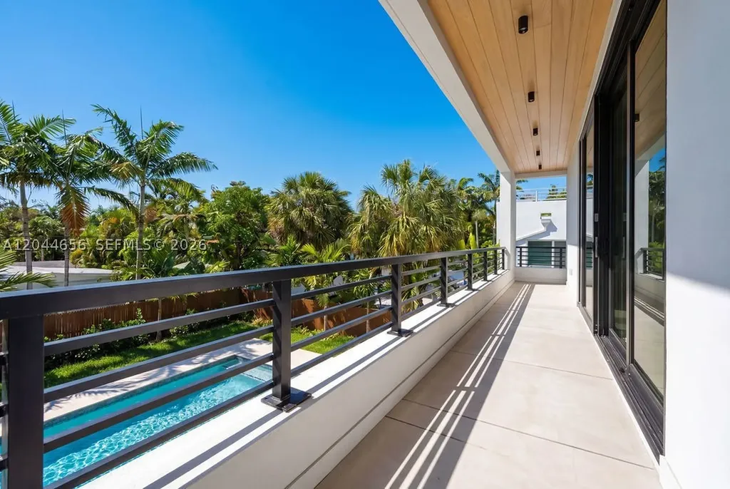 3318 NE 16th Place Fort Lauderdale FL 33305