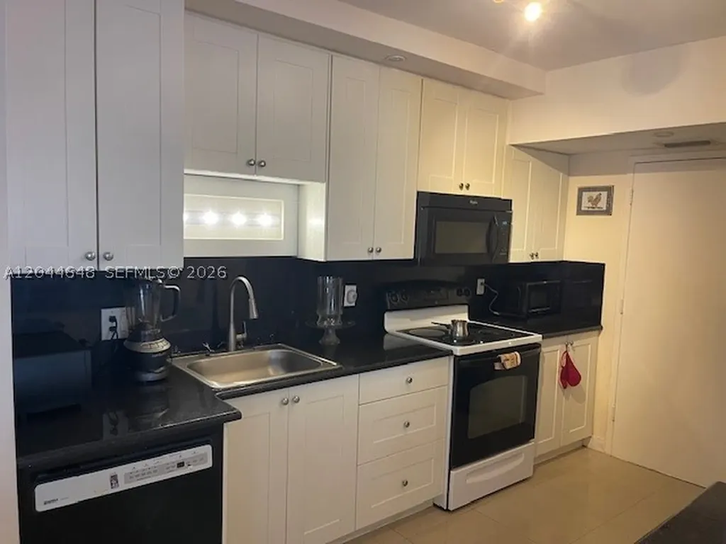 4400 Hillcrest Drive Hollywood FL 33021