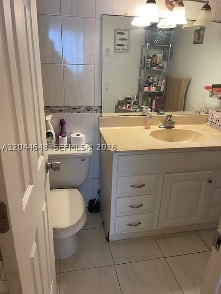 4400 Hillcrest Drive Hollywood FL 33021