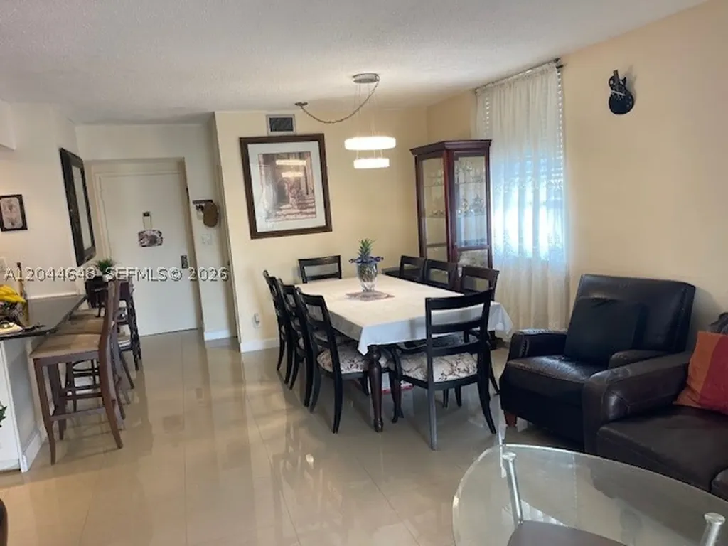 4400 Hillcrest Drive Hollywood FL 33021