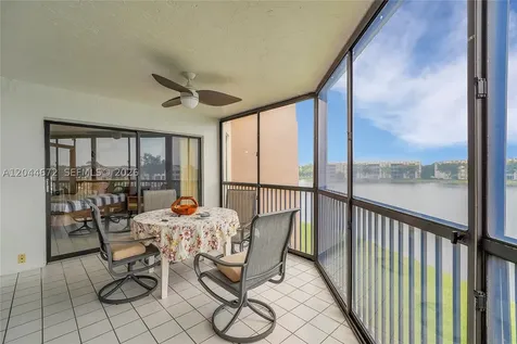 7250 Fairfax Drive Tamarac FL 33321
