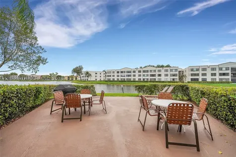 7250 Fairfax Drive Tamarac FL 33321