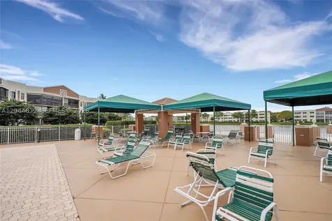 7250 Fairfax Drive Tamarac FL 33321