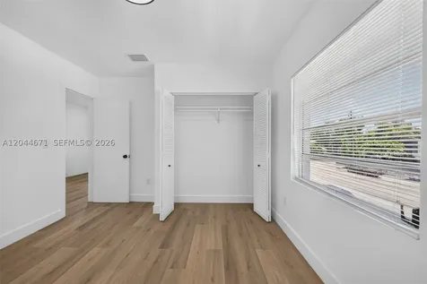 1900 SW 6th St SW 6th Street Miami FL 33135