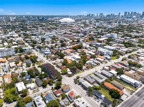 1900 SW 6th St SW 6th Street Miami FL 33135