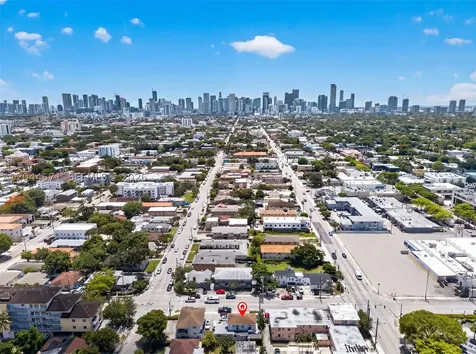1900 SW 6th St SW 6th Street Miami FL 33135