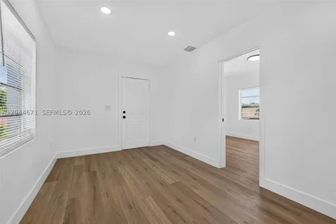 1900 SW 6th St SW 6th Street Miami FL 33135