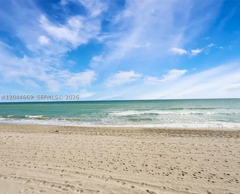 3180 S Ocean Drive Hallandale Beach FL 33009