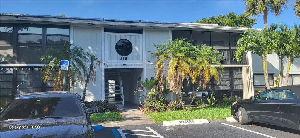 819 NE 199th Street Miami FL 33179