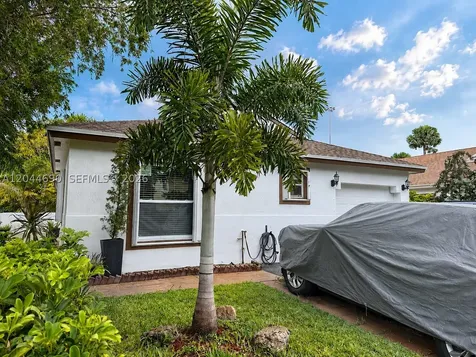 20776 NW 1st Street Pembroke Pines FL 33029