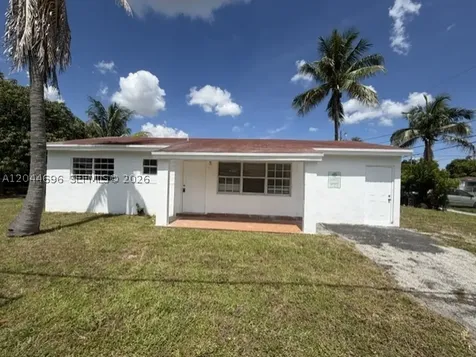 2115 SW 50th Avenue West Park FL 33023