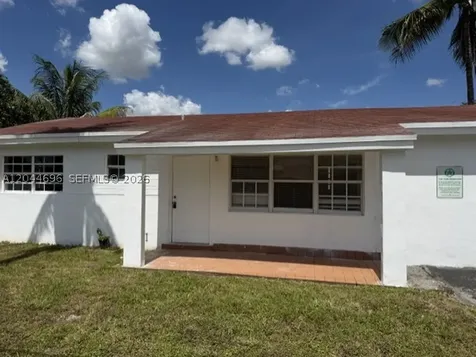 2115 SW 50th Avenue West Park FL 33023