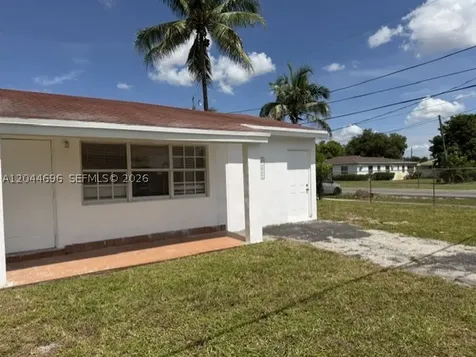 2115 SW 50th Avenue West Park FL 33023