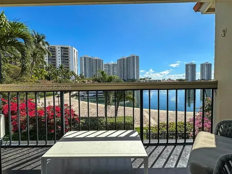 21145 Helmsman Drive Aventura FL 33180