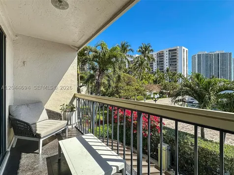 21145 Helmsman Drive Aventura FL 33180