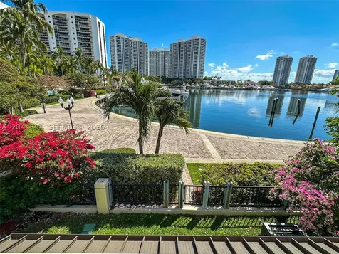 21145 Helmsman Drive Aventura FL 33180