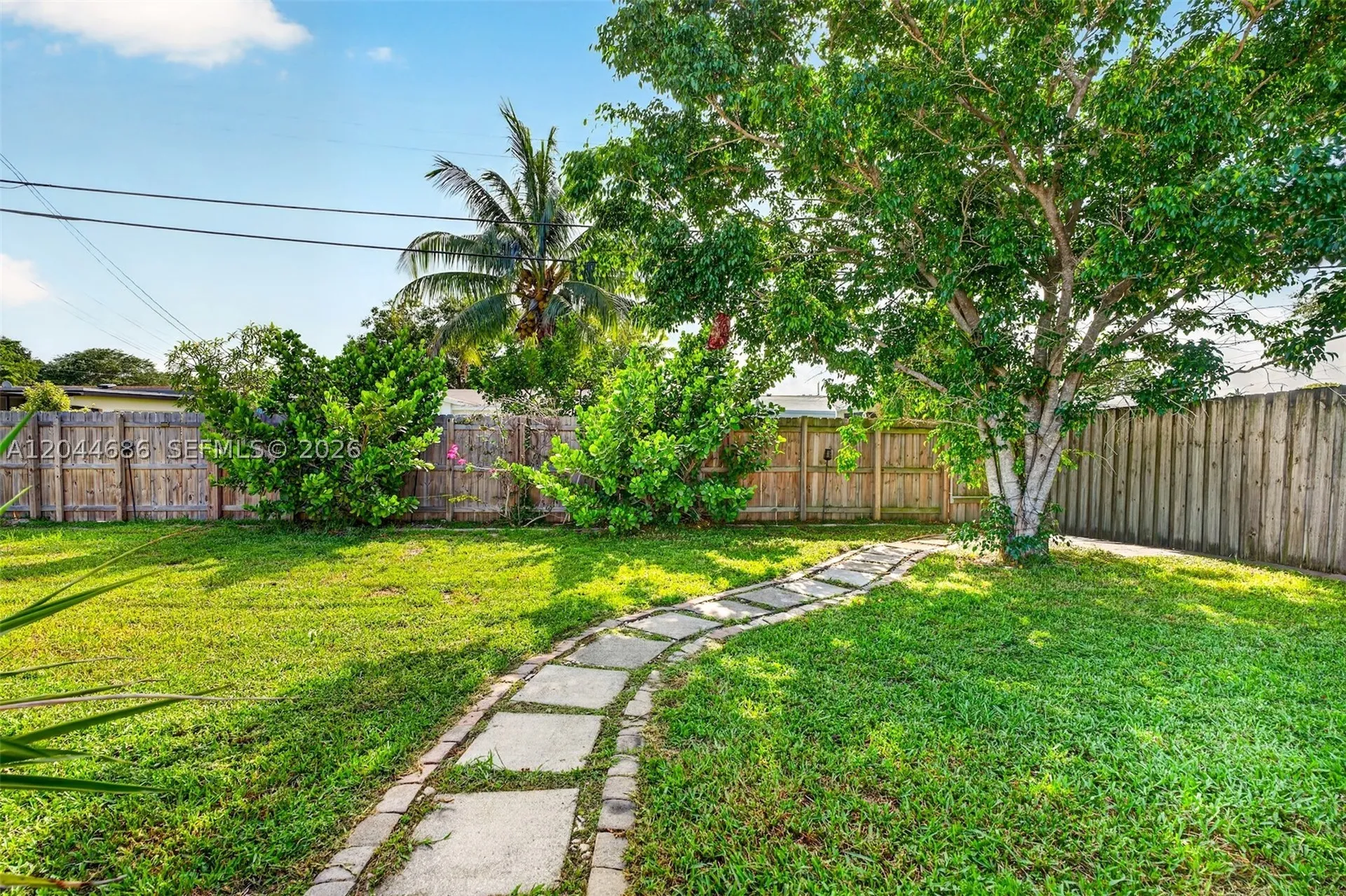 2012 N 31st Road Hollywood FL 33021