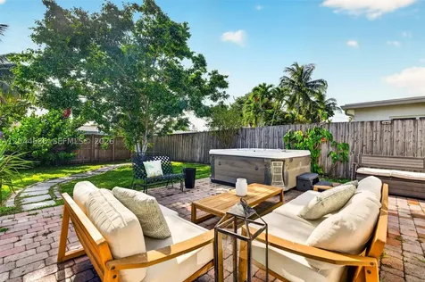 2012 N 31st Road Hollywood FL 33021