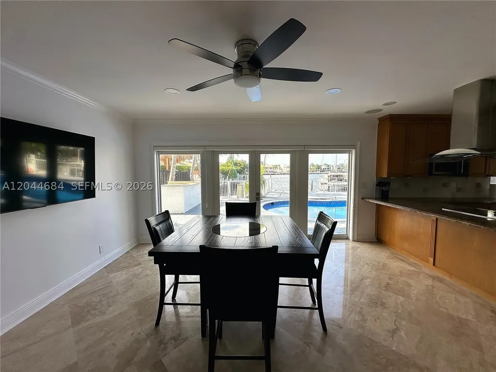 2445 SE 8th Street Pompano Beach FL 33062
