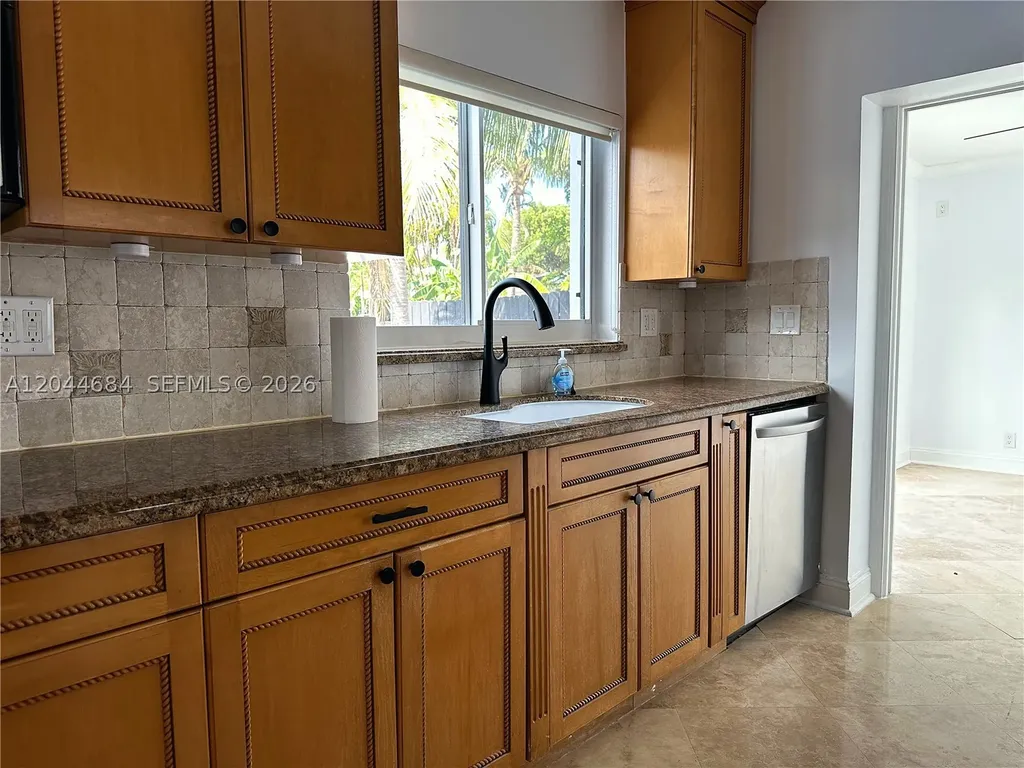 2445 SE 8th Street Pompano Beach FL 33062
