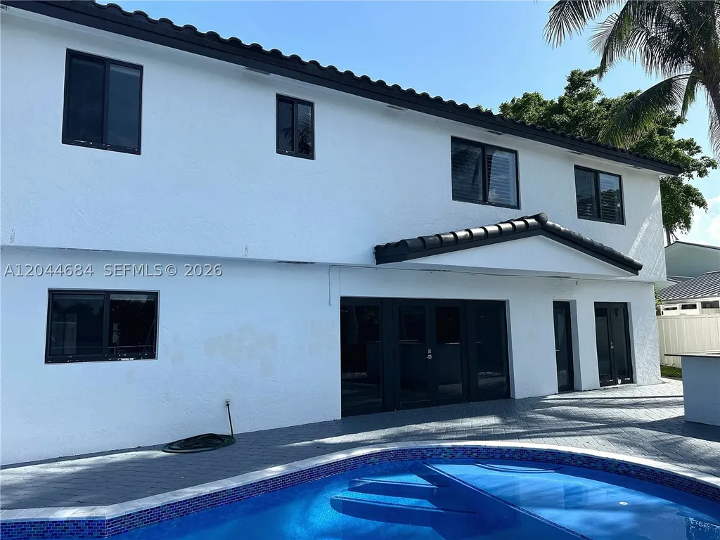 2445 SE 8th Street Pompano Beach FL 33062