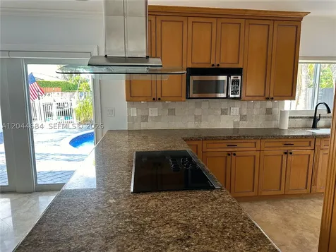 2445 SE 8th Street Pompano Beach FL 33062