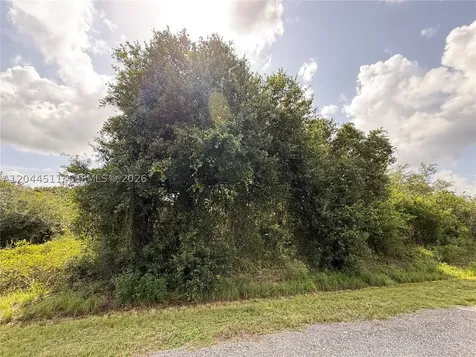 625 N Granja Street Clewiston FL 33440