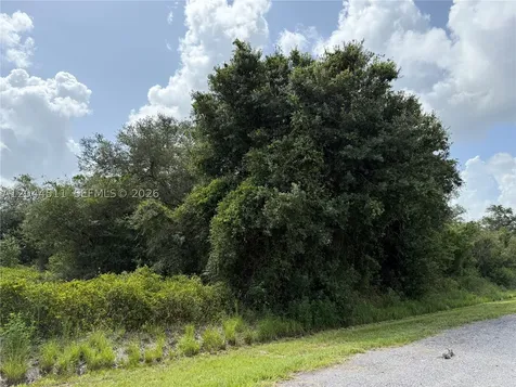 625 N Granja Street Clewiston FL 33440