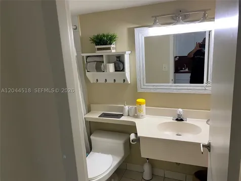 19201 E Collins Avenue Sunny Isles Beach FL 33160