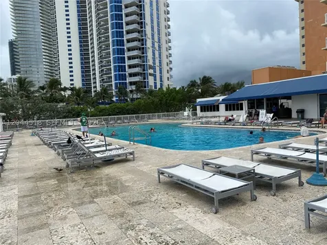 19201 E Collins Avenue Sunny Isles Beach FL 33160