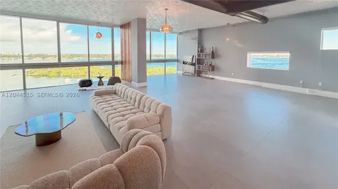 7934 West Drive North Bay Village FL 33141