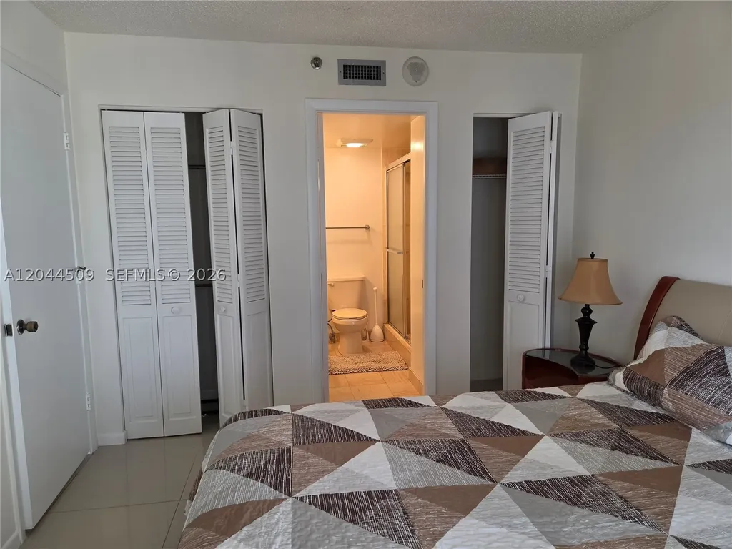Hollywood FL 33019