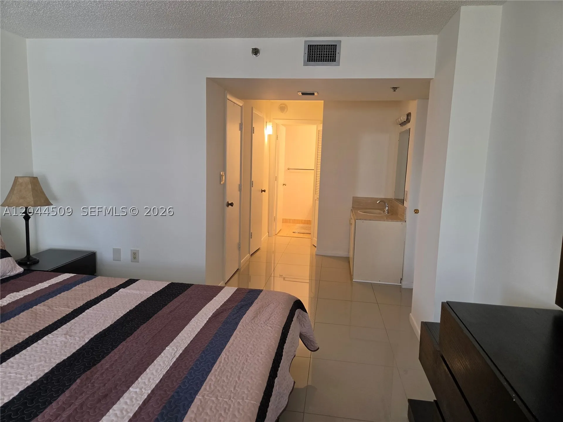 Hollywood FL 33019