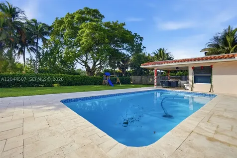 713 Diplomat Parkway Hallandale Beach FL 33009