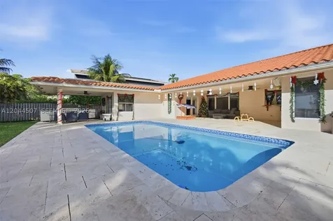 713 Diplomat Parkway Hallandale Beach FL 33009