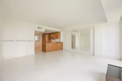 10275 E Collins Avenue Bal Harbour FL 33154