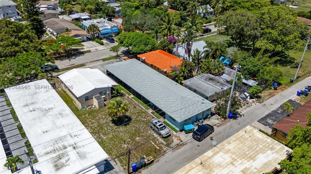 1938 Pierce Street Hollywood FL 33020