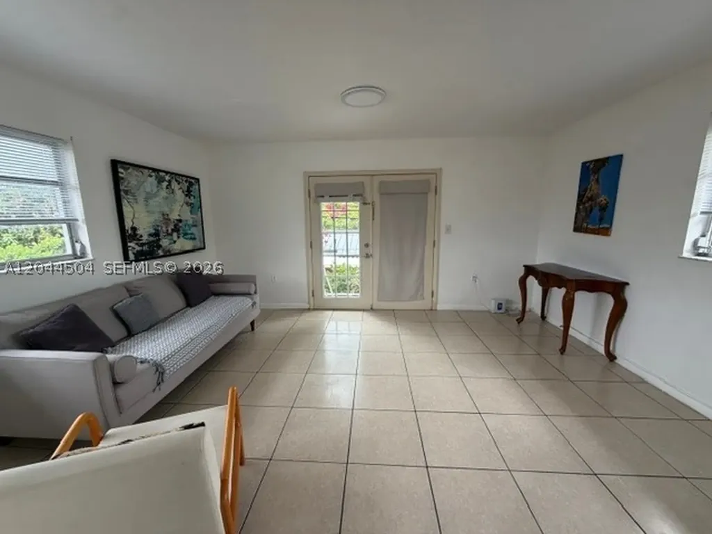 4230 SW 11th Street Miami FL 33134