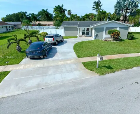 9820 NW 7th Street Pembroke Pines FL 33024