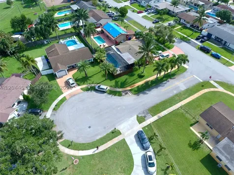 9820 NW 7th Street Pembroke Pines FL 33024
