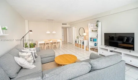 5601 Collins Avenue Miami Beach FL 33140