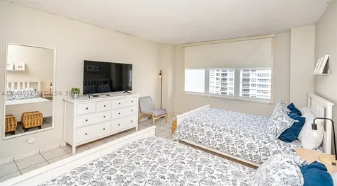 5601 Collins Avenue Miami Beach FL 33140