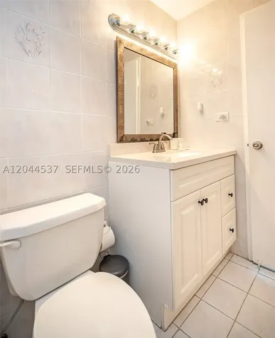 5601 Collins Avenue Miami Beach FL 33140