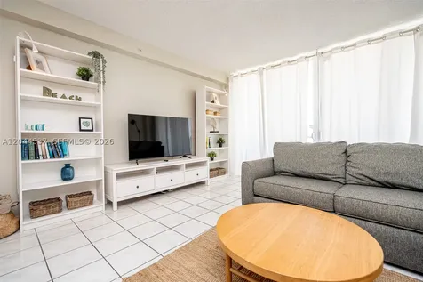 5601 Collins Avenue Miami Beach FL 33140