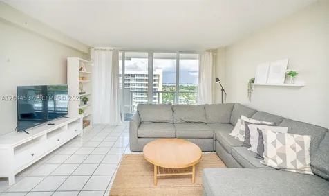5601 Collins Avenue Miami Beach FL 33140